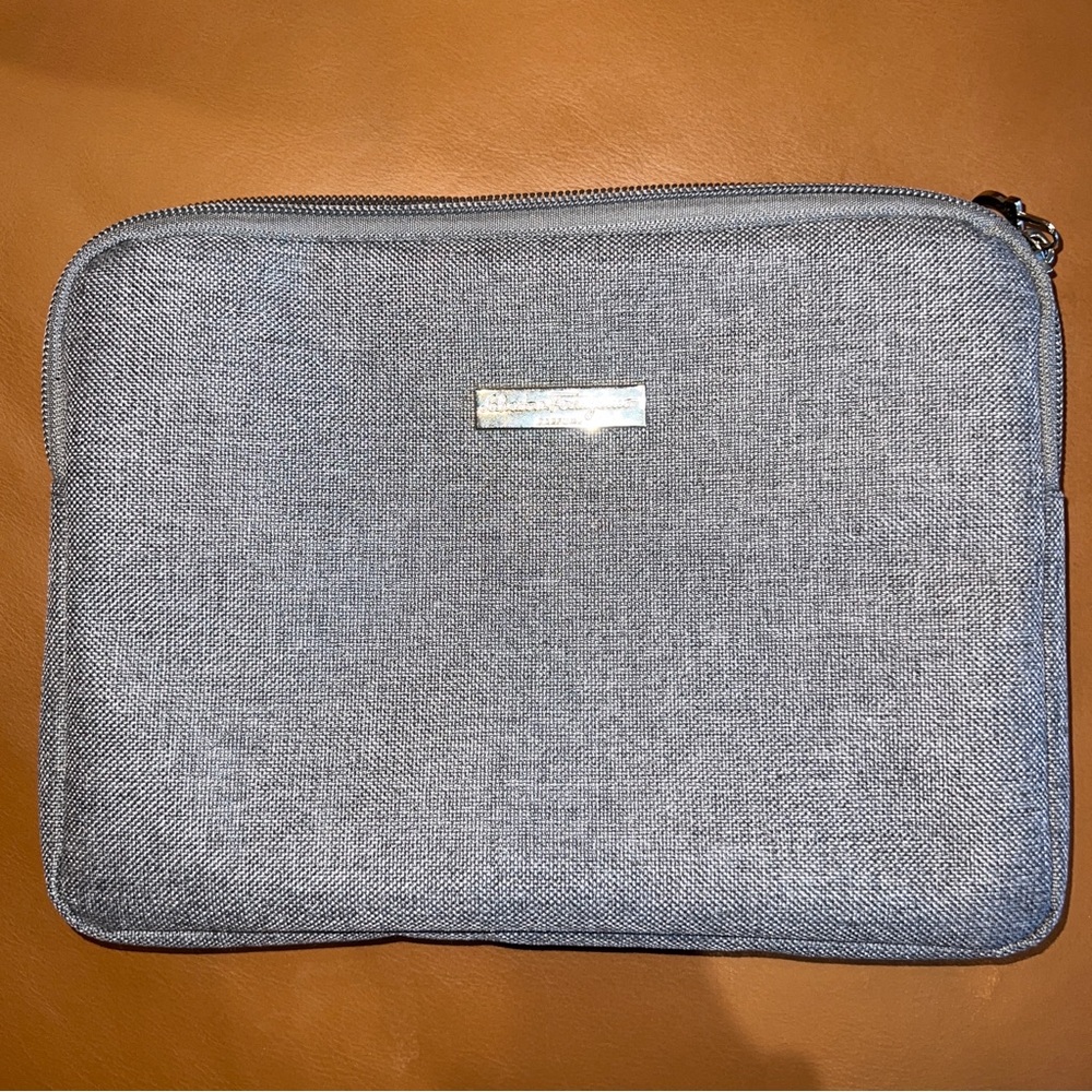 NWOT Salvatore Ferragamo Authentic Makeup Cosmetics Travel Storage Toiletry Bag